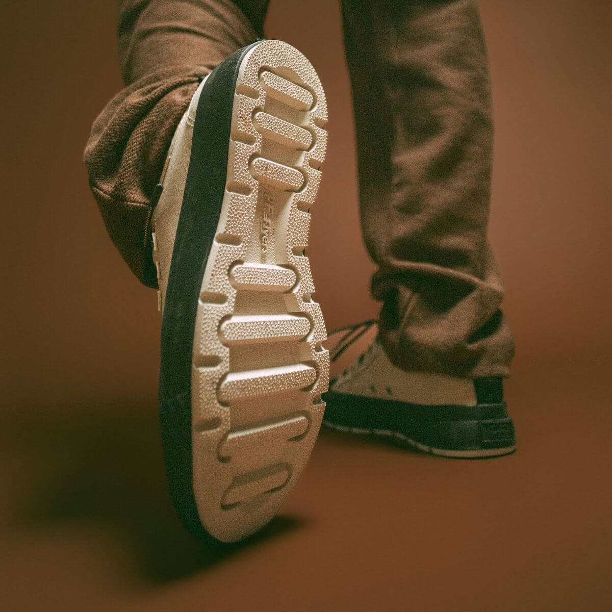 Grounder High-Top Bone Gray/Black - Image 16