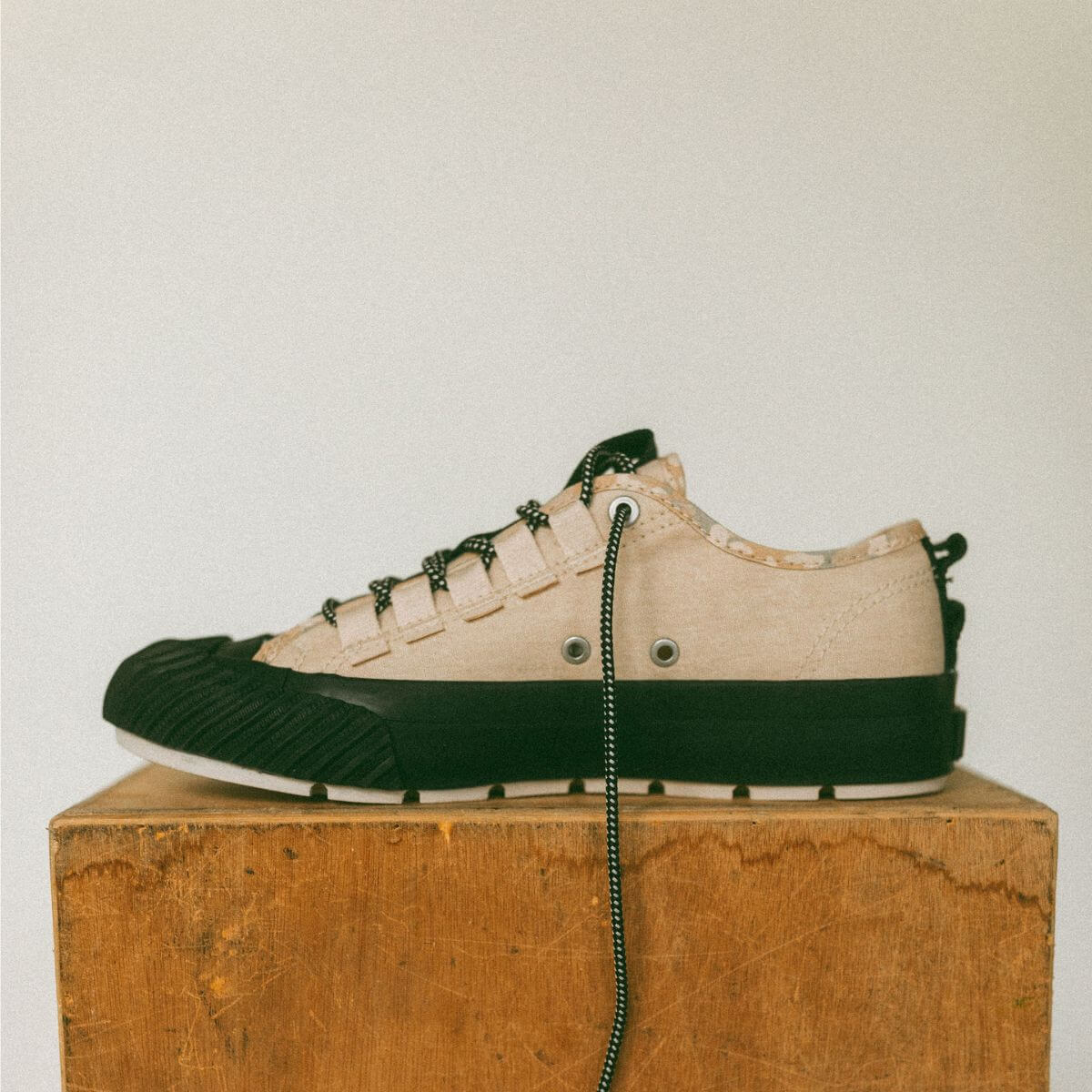 Grounder Low-Top Bone Gray/Black - Image 9