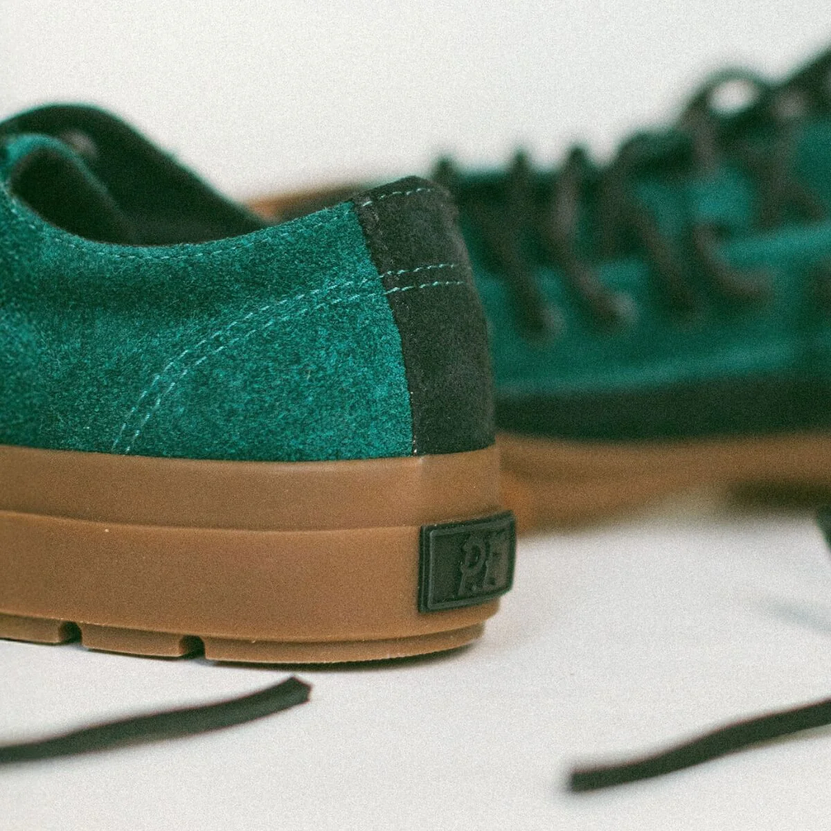 Grounder Low-Top Deep Green/Gum - Image 15